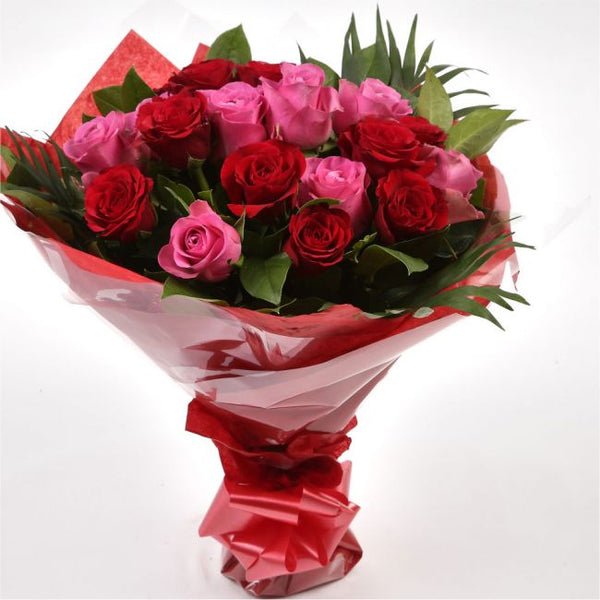 12 Red Pink Blush Rose Bouquet