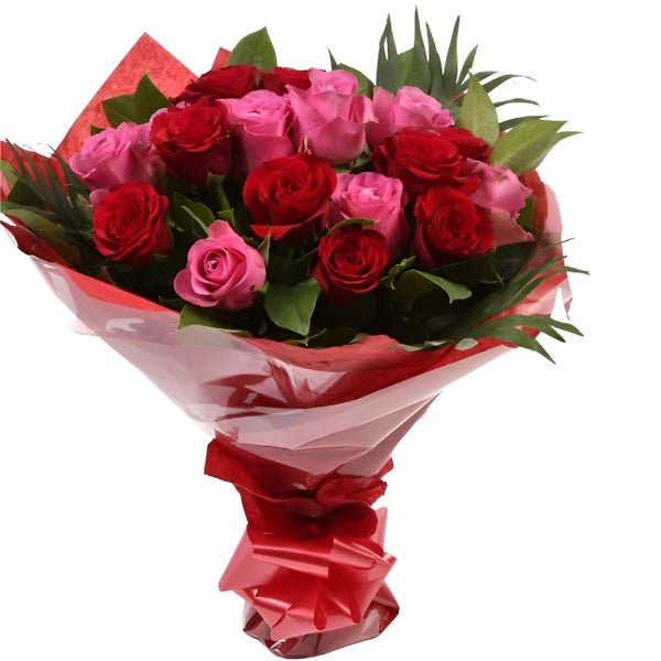 12 Red Pink Blush Rose Bouquet
