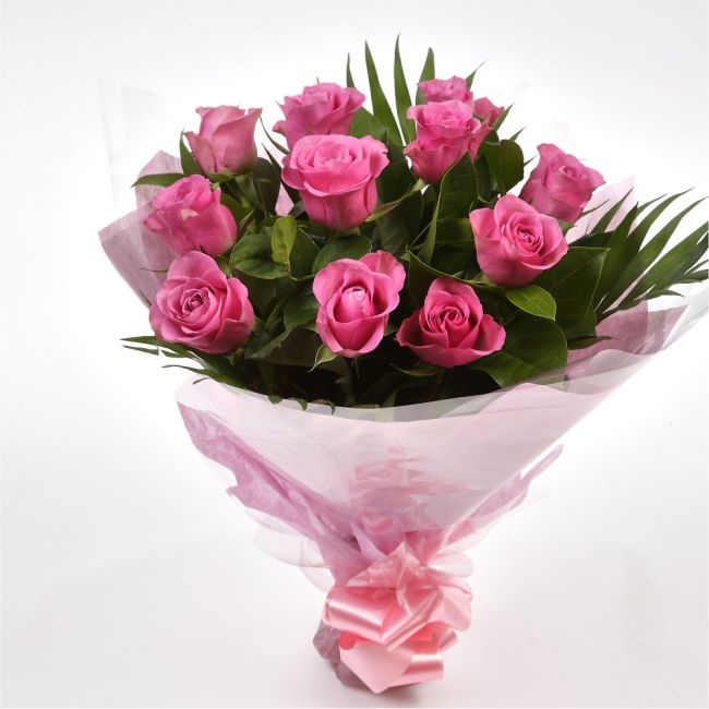 12 Luxury Pink Roses Bouquet